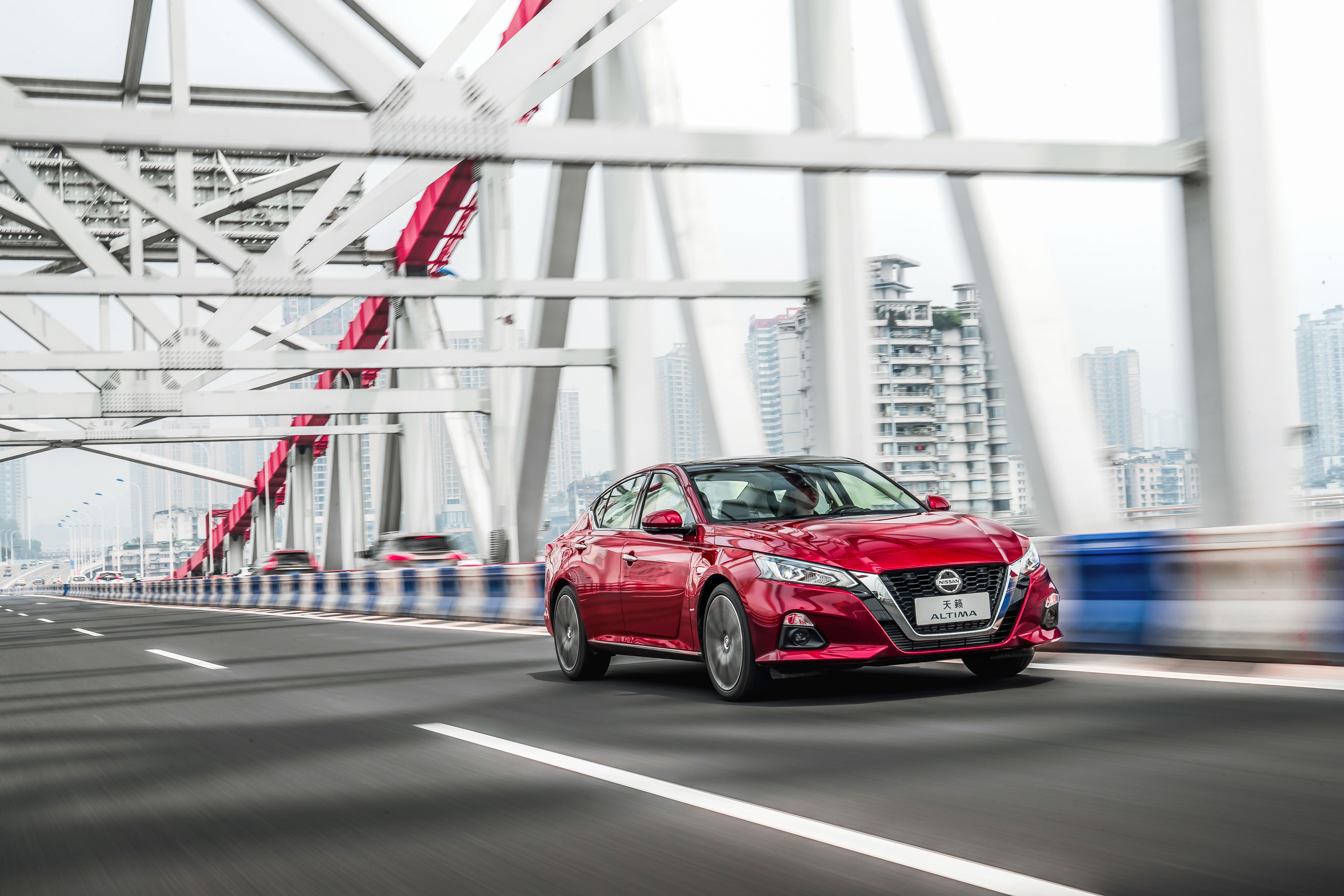 第七代天籁正侧图