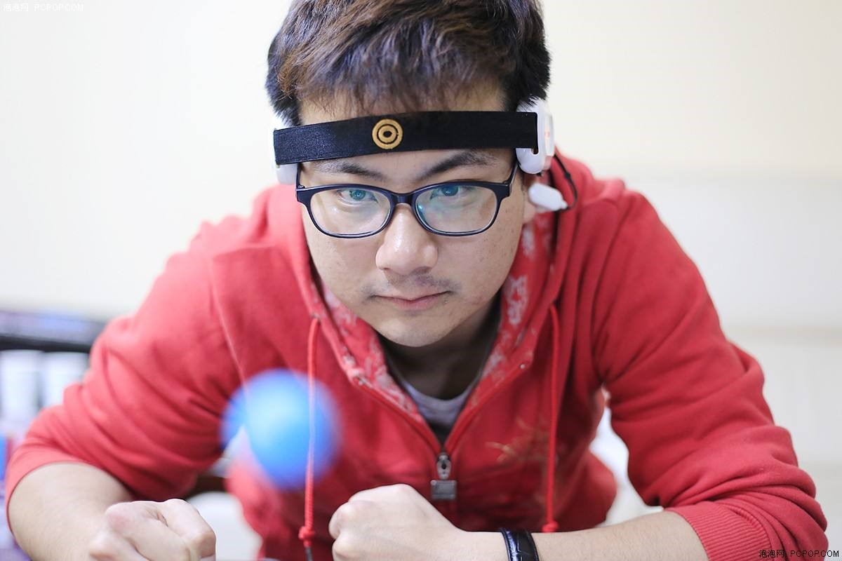 基于脑波技术的玩具小球