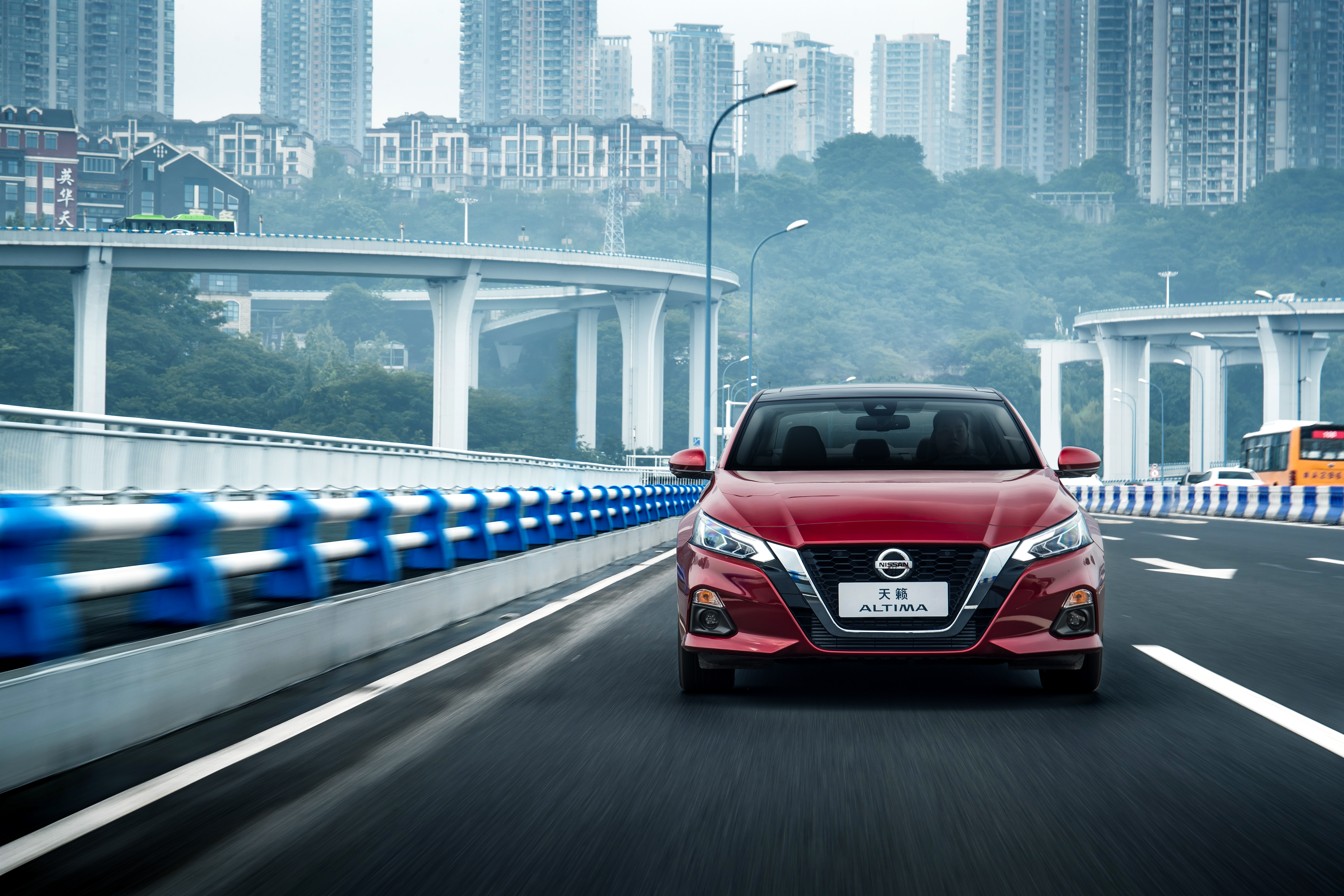 第七代天籁搭载ProPILOT智控领航