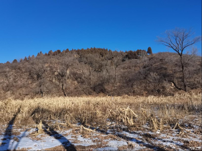 轻越野感受冬日馈赠，开爱车在融雪土路穿行-图22